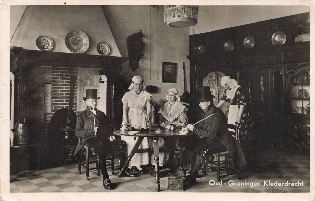 Oud-Groninger Klederdracht, Ophalen of Verzenden, 1960 tot 1980, Gelopen, Groningen
