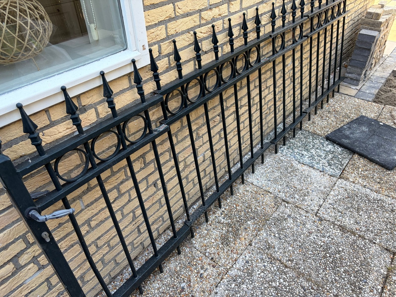 Sierhekwerk - Groen ijzeren hekwerkdelen met poortdeel, Tuin en Terras, Tuinhekken en Hekwerk, Ophalen, Met poort, Gebruikt, Sierhekwerk