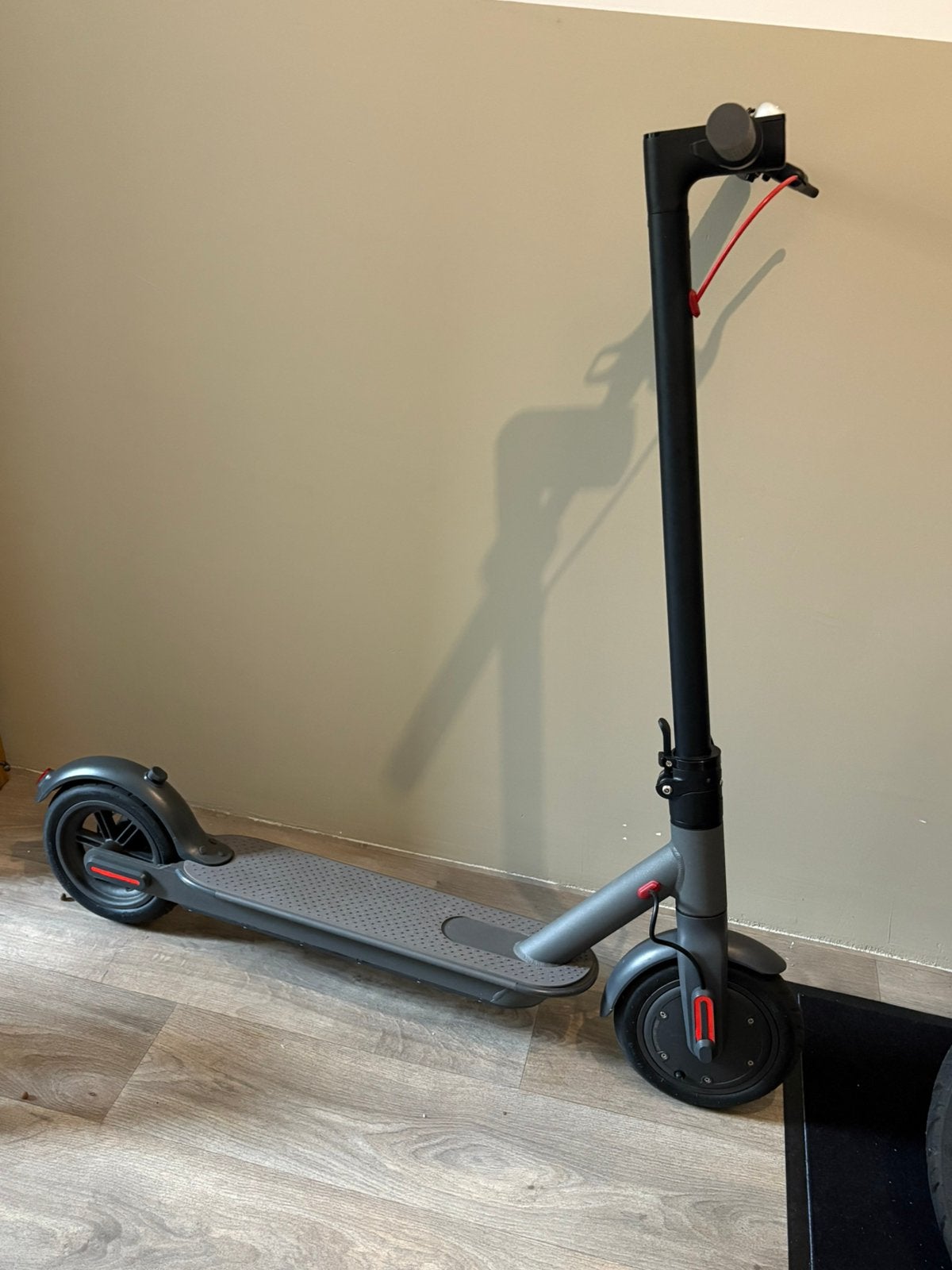 Elektrische step zgan, Ophalen of Verzenden, Zo goed als nieuw, Elektrische step (E-scooter)