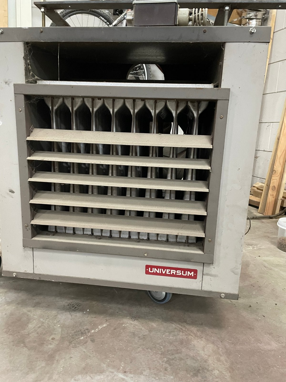 Gasheater UNS 40 - 46,5 kW met thermostaat, Ophalen, Gebruikt, Kachel, 60 tot 150 cm