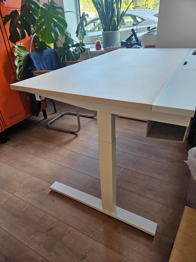 Mittzon bureau onderstel wit, Huis en Inrichting, Bureaus, Ophalen, Metaal, IKEA, Computerbureau