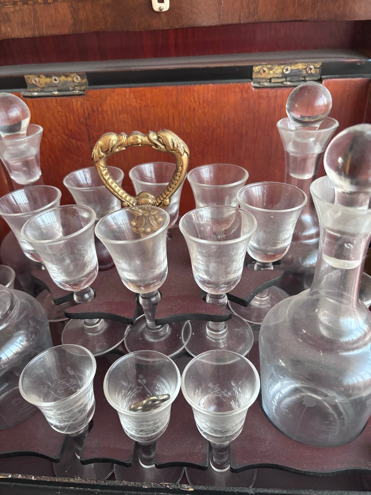 Antieke Drankenkist met Glazen en Karaffen, Ophalen