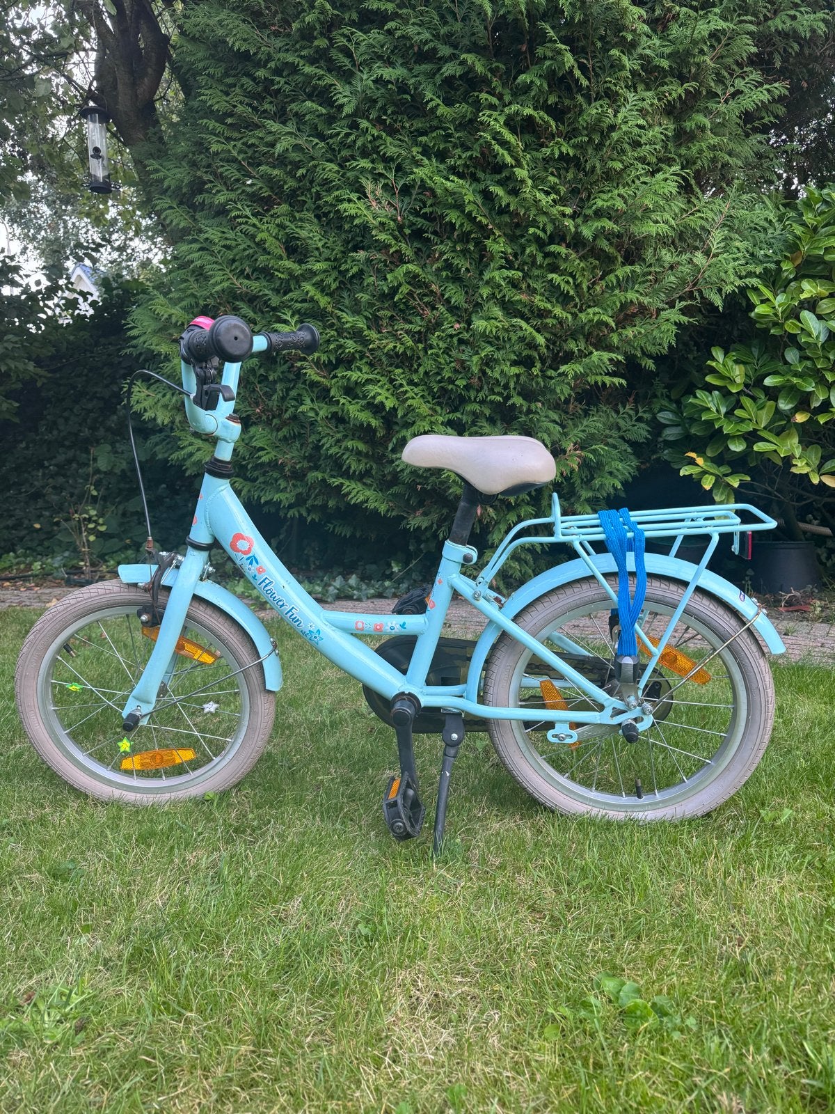 Kinderfiets 16 inch - Lichtblauw met bloemen, Ophalen, Gebruikt, Terugtraprem, 16 tot 20 inch