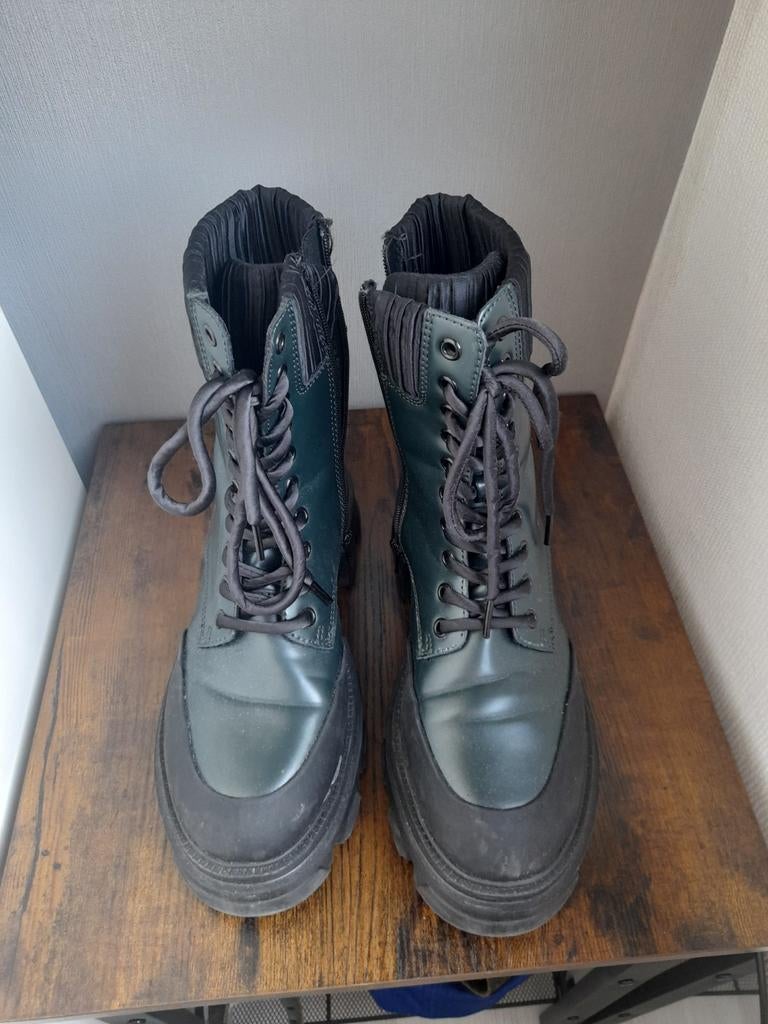 Gratis Stoere donkergroene boots maat 40, Kleding | Dames, Schoenen, Gedragen, Lage of Enkellaarzen, Groen, Ophalen