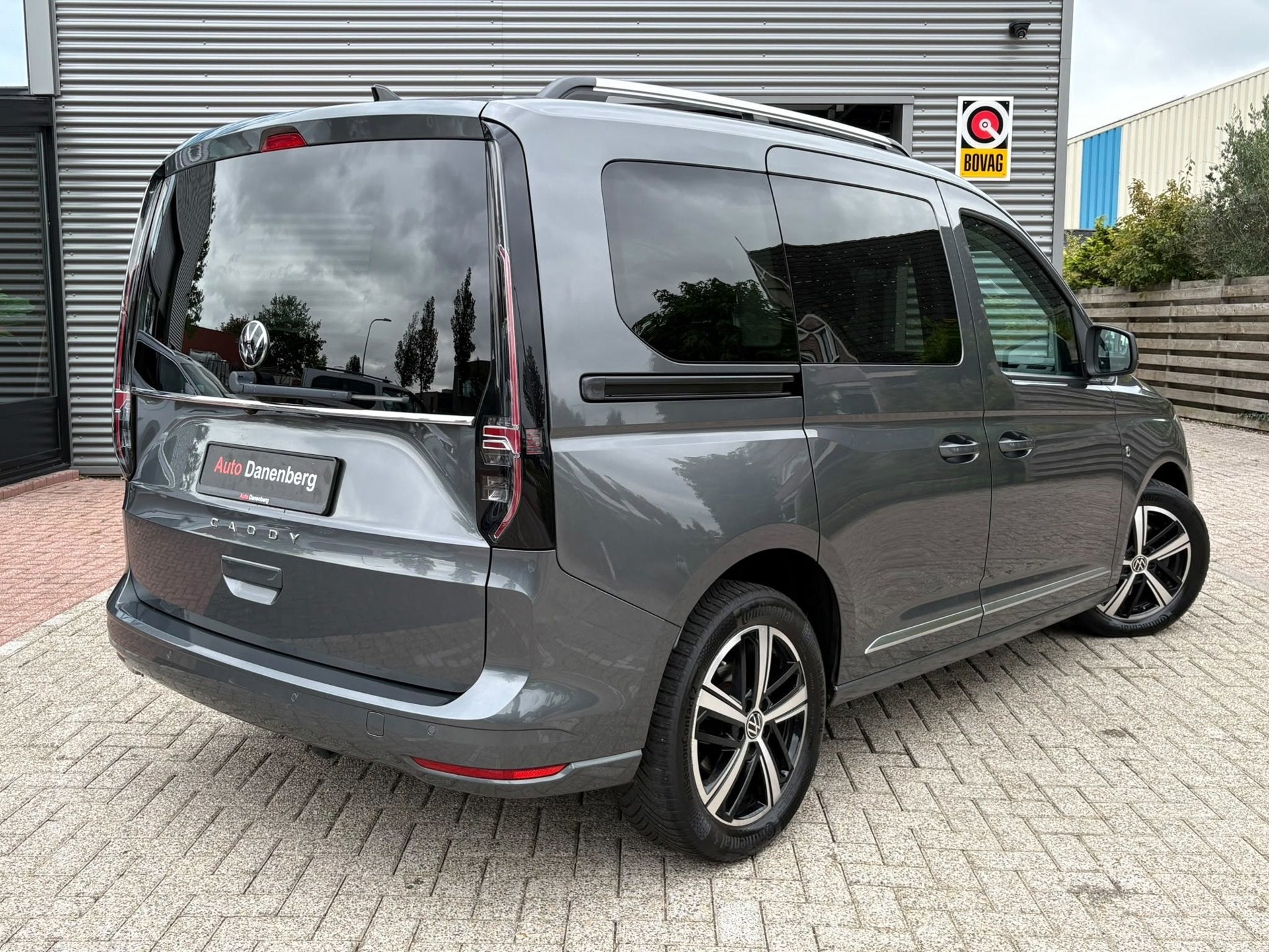 Volkswagen Caddy 1.5 TSI DSG, 5P, TREKHAAK,PANO,LEER, Dealer onderhouden, 1498 cc, Origineel Nederlands, Bedrijf