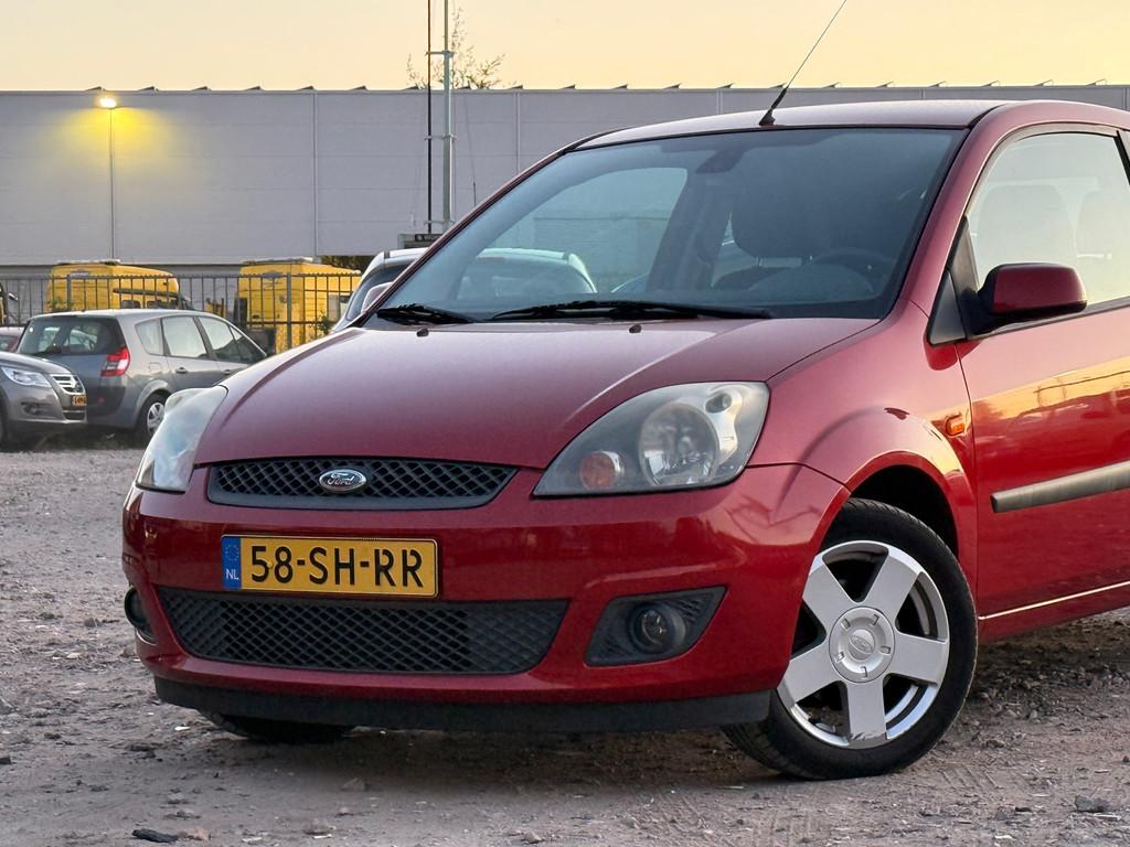 Ford Fiesta 1.3-8V Futura/ LAAG KM/ VELGEN, 1299 cc, Origineel Nederlands, Bedrijf, Handgeschakeld