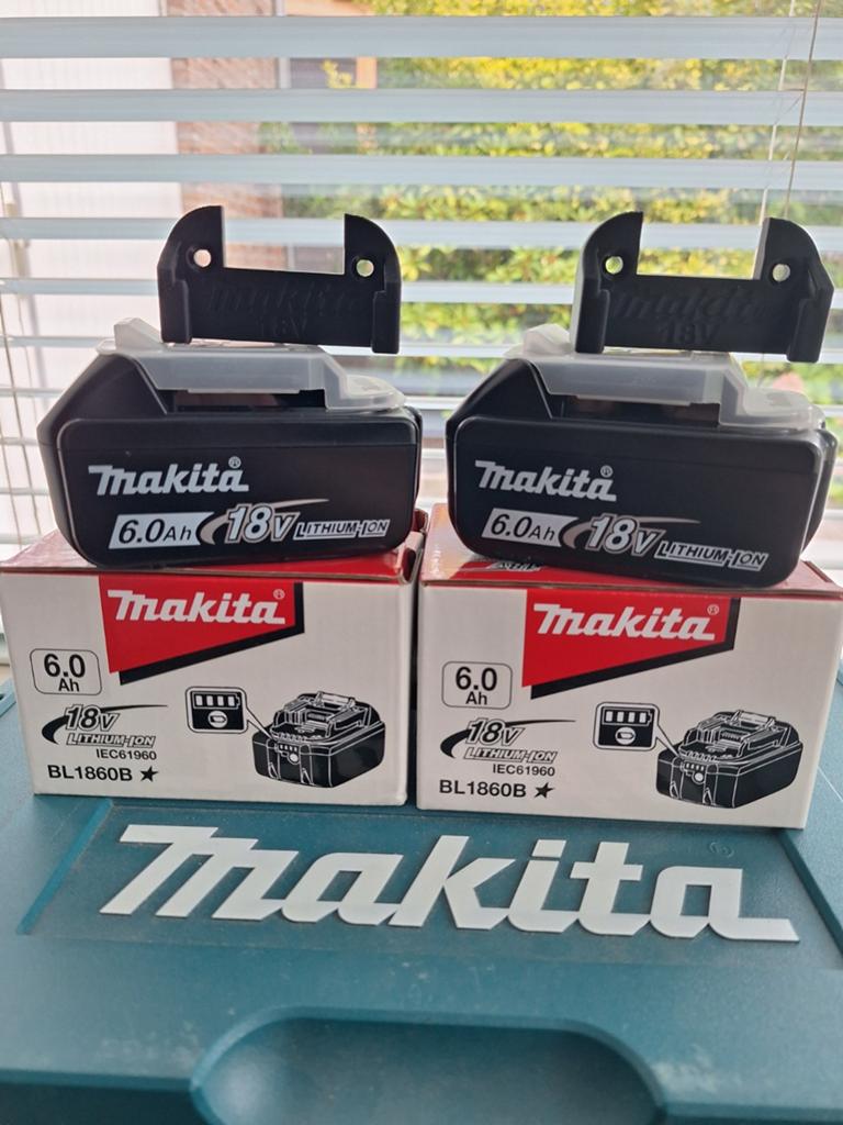 NIEUW! 2x Makita 18v 6ah accu batterij BL1860B, Doe-het-zelf en Verbouw, Gereedschap | Machine-onderdelen en Toebehoren, Ophalen of Verzenden