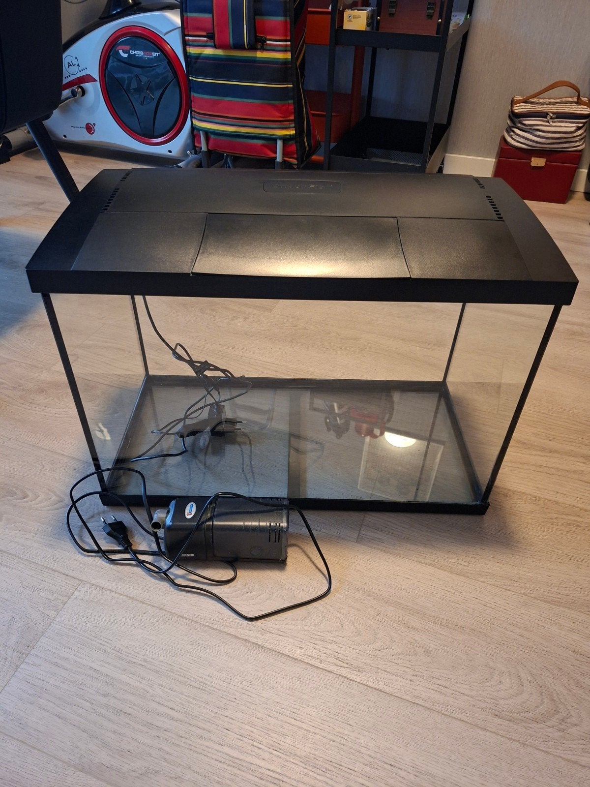 Aquarium van paar weken oud, Ophalen, Zo goed als nieuw, Leeg aquarium