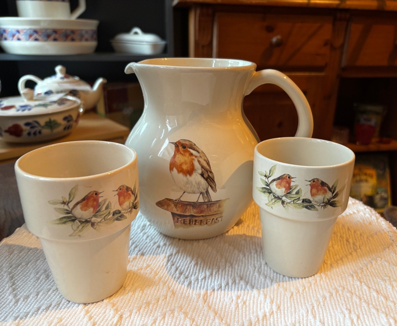 Jet ter Steege melk/sapkan met 2 bekers 'Roodborst', Huis en Inrichting, Kan, Gebruikt, Keramiek, Ophalen of Verzenden