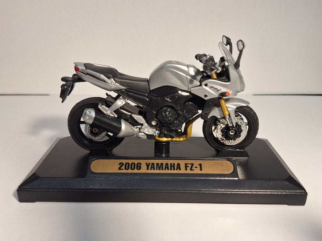 Yamaha FZ-1 Fazer 2006 1:18, Ophalen of Verzenden, Zo goed als nieuw, Motor, Overige merken