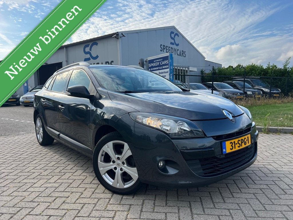 Renault Megane Estate 1.4 TCe Bose Cruise Navi Trekhaak, Auto's, Renault, Voorwielaandrijving, Euro 5, Stof, Gebruikt