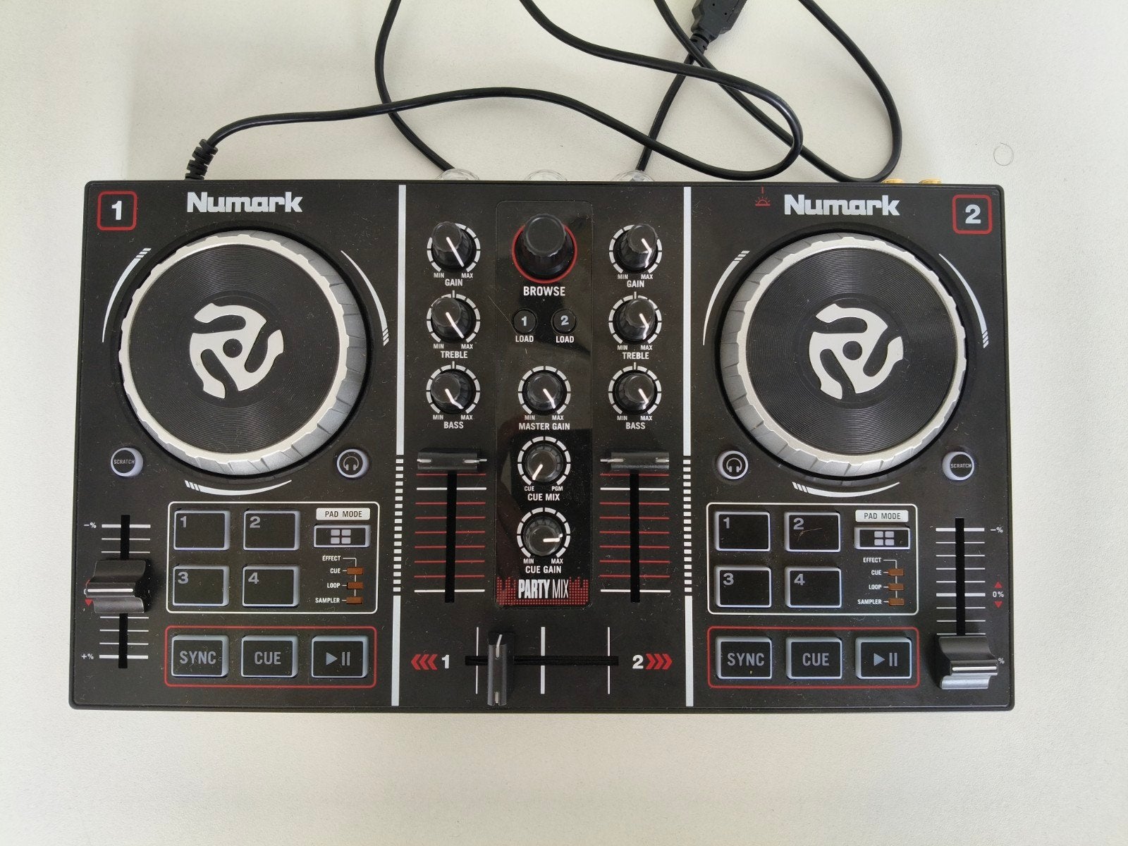Numark Party Mix DJ Controller met ingebouwde lichtshow, Muziek en Instrumenten, Ophalen of Verzenden, Zo goed als nieuw, Dj-set