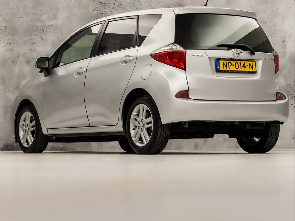 Toyota Verso-S 1.3 VVT-i Dynamic Automaat (PANORAMADAK, NAVI, Stof, Gebruikt, Zwart, 4 cilinders