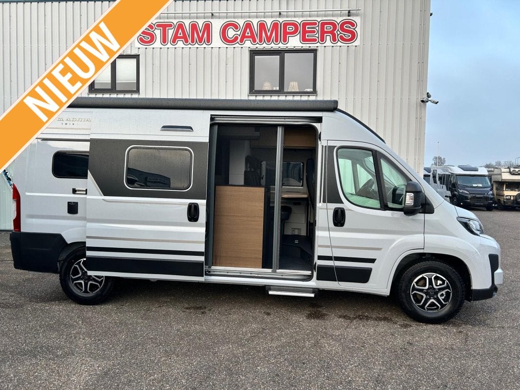 Adria Twin 600 SLB Select Spring Edition automaat, Caravans en Kamperen, Campers, Automaat, Buscamper of Camperbus, Ringverwarming