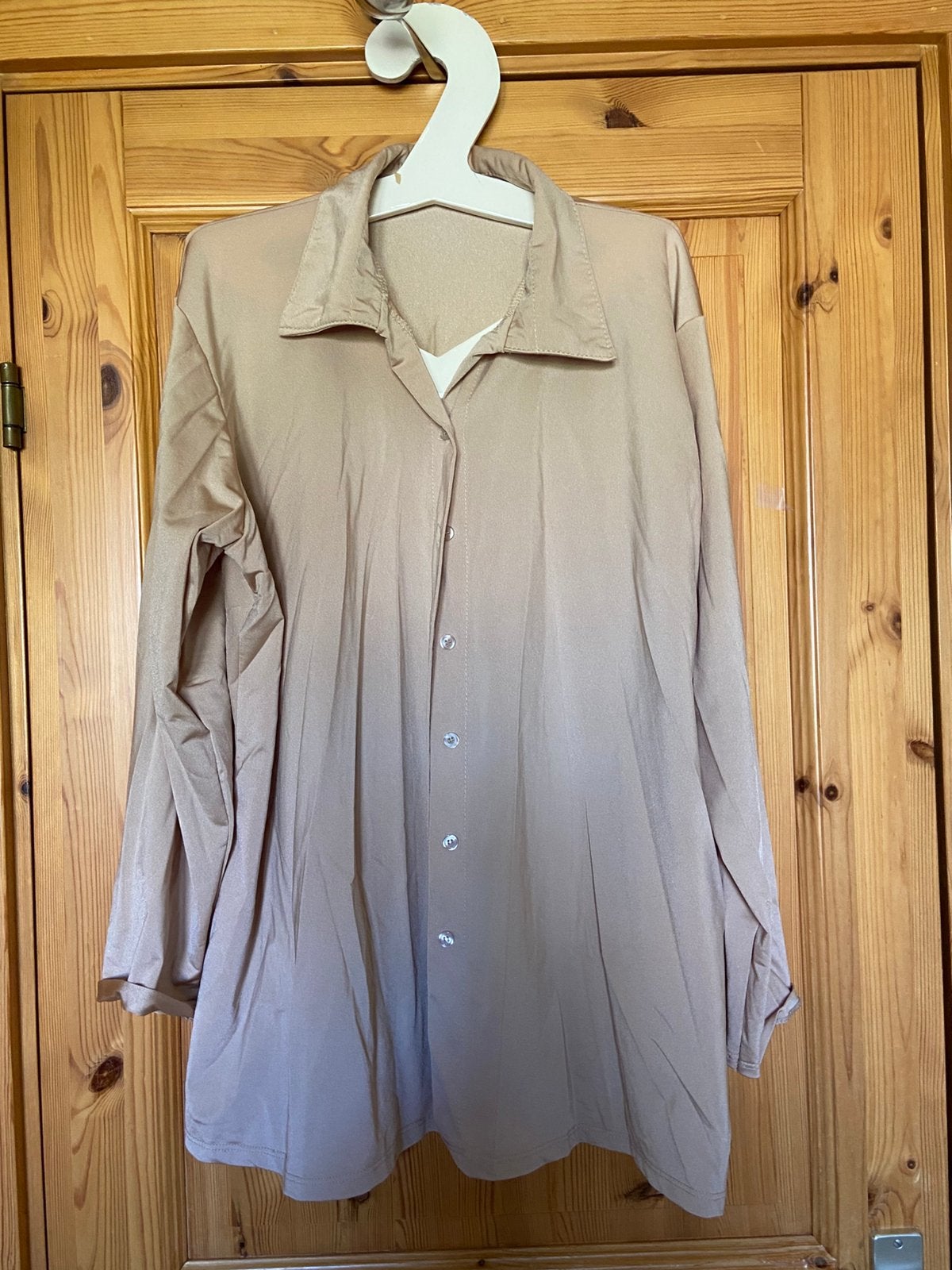Blouse lange mouw beige met kraag oto 68 lengte 74, Ophalen of Verzenden, Zo goed als nieuw, Maat 46/48 (XL) of groter, Beige