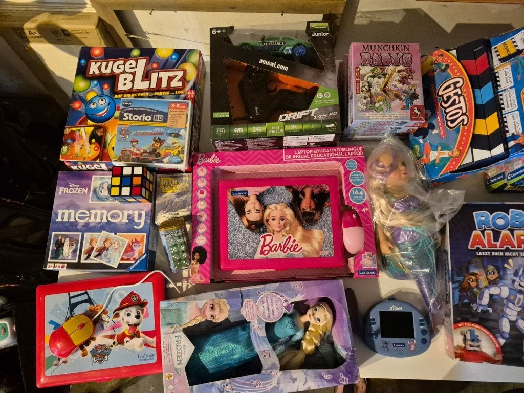 Partij speelgoed — Frozen, Barbie, Paw Patrol, retail €600+, Ophalen, Zo goed als nieuw