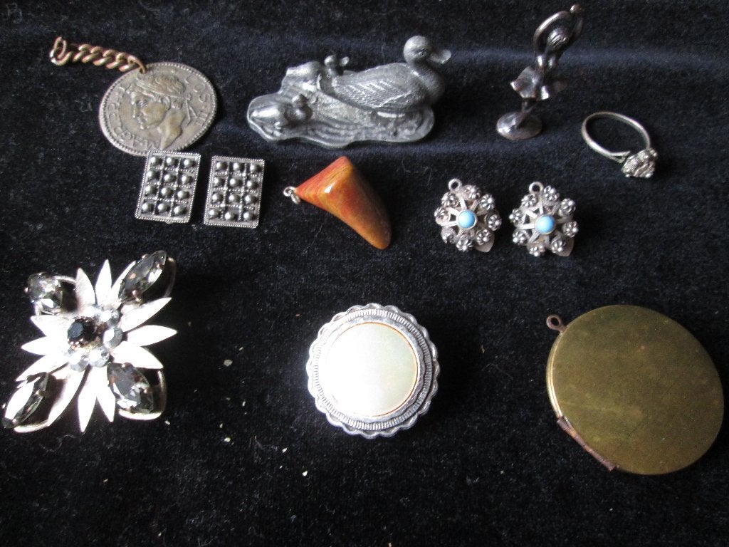Snuisterijen Broches Oorbellen Balletdanseres Eendjes Hanger, Ophalen of Verzenden