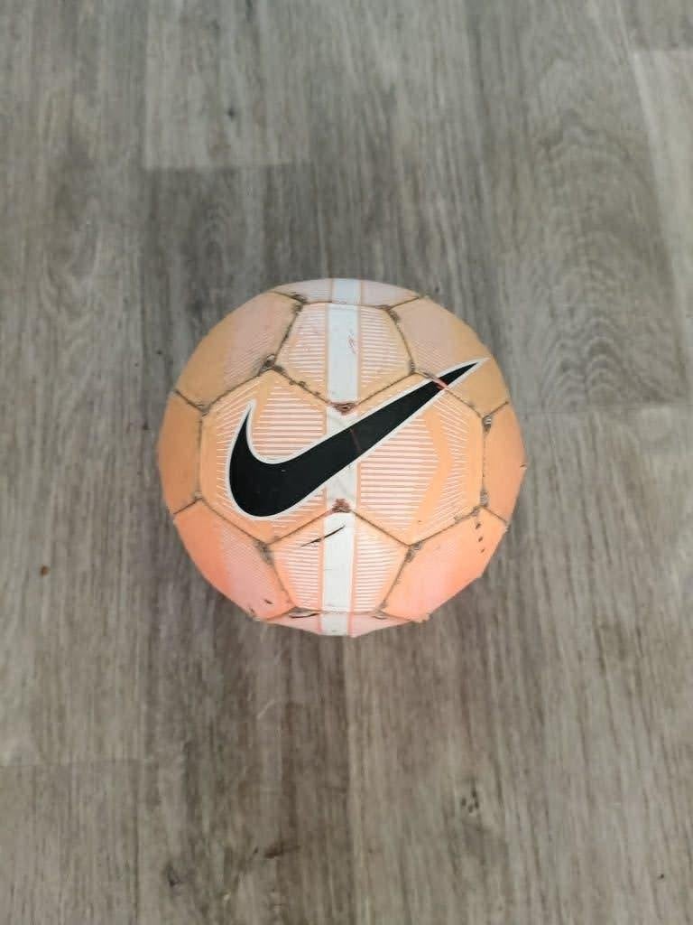 VOETBALLEN 3 VOOR €5, Maat L, Ophalen of Verzenden, Gebruikt, Bal