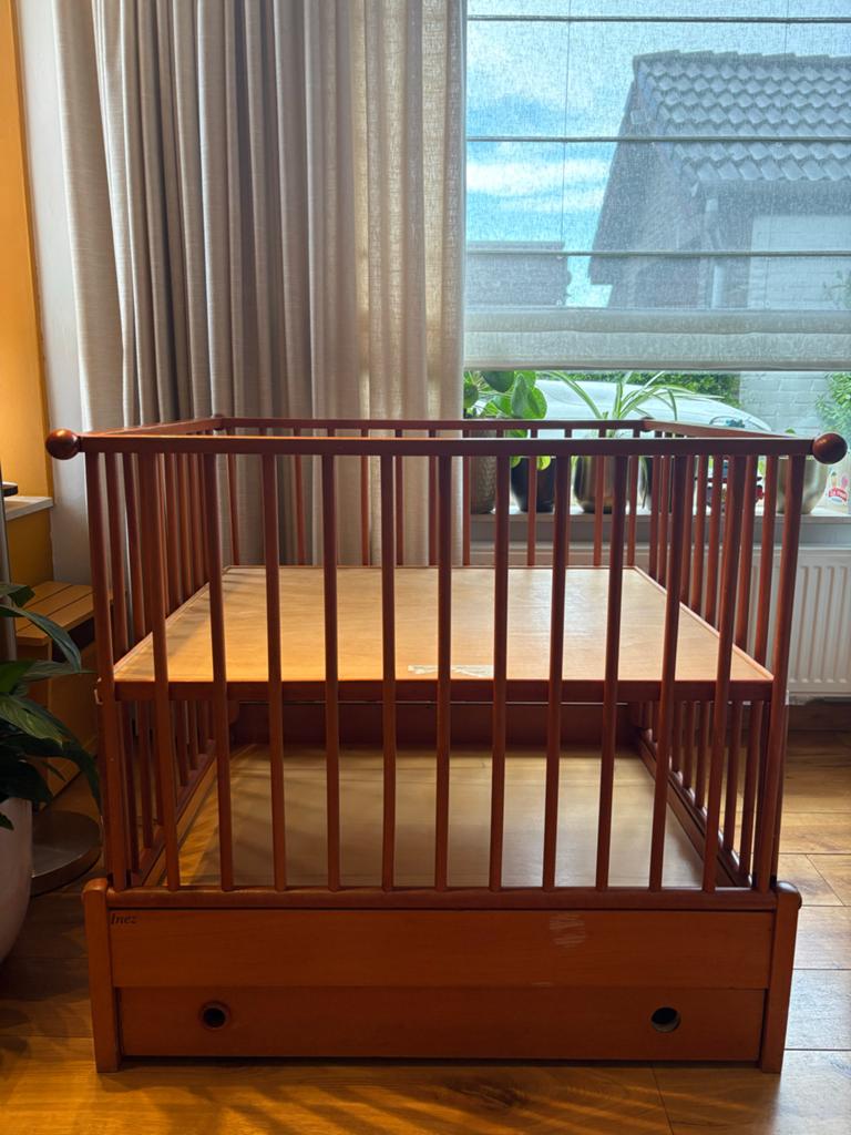 Antieke houten box met 3 standen en lade, Kinderen en Baby's, Boxen, Ophalen, Zo goed als nieuw