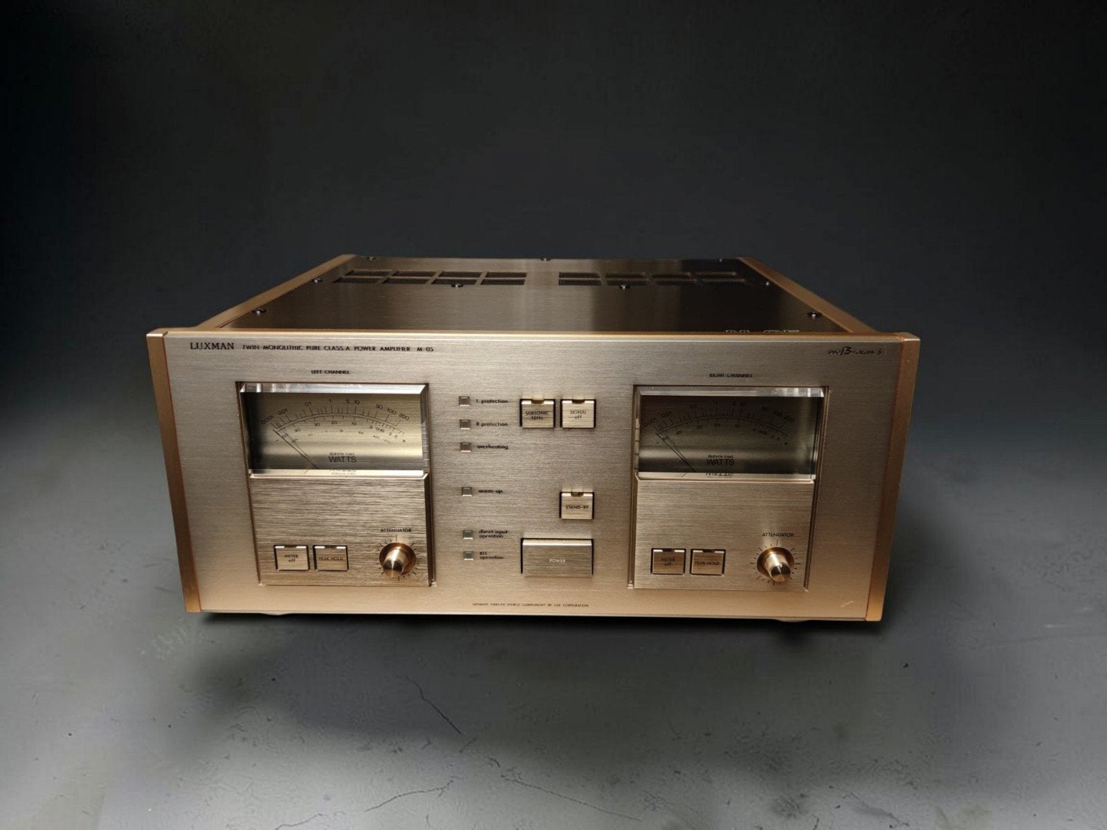 Luxmann M-05, Zo goed als nieuw, 120 watt of meer, Stereo, Ophalen