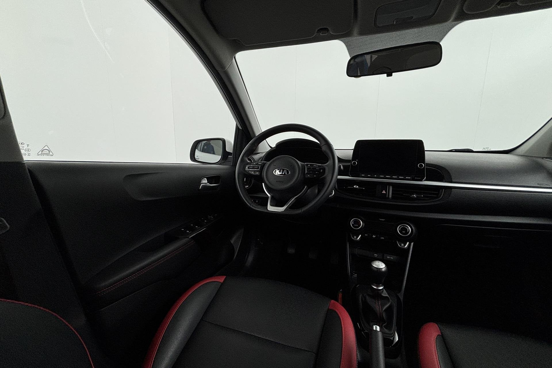 Foto 13 van Kia Picanto 1.0 DPi GT-Line Compacte allrounder met een spor
