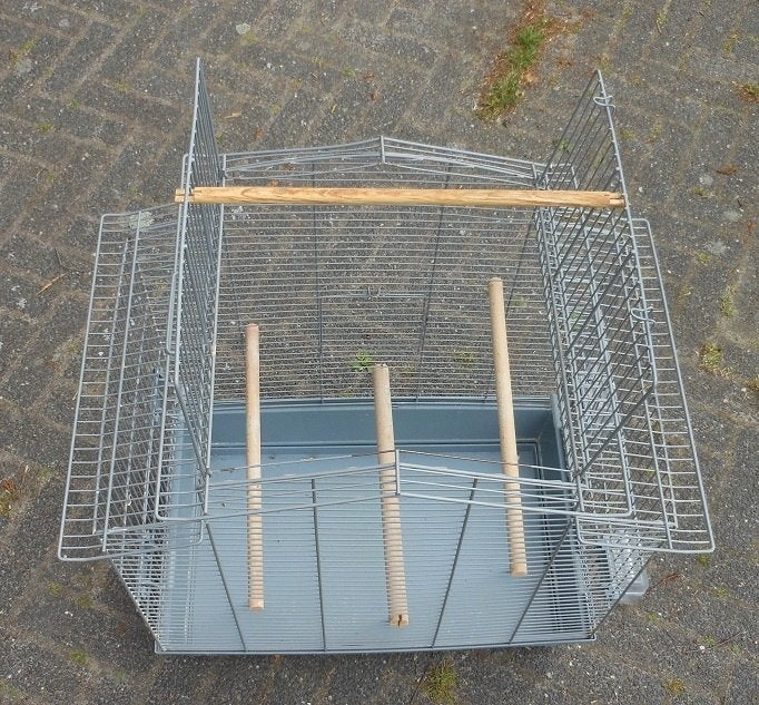 Te koop zo goed als nieuwe vogelkooi 65 x 52 x 33 cm, Dieren en Toebehoren, Vogels | Kanaries, Mannelijk, Zangkanarie