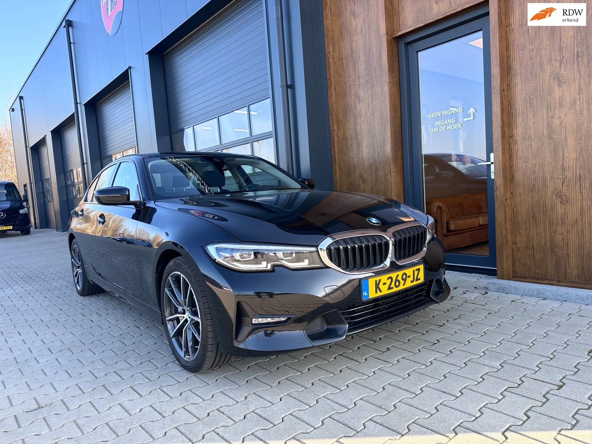 BMW 3-serie 330e eDrive Edition sport leer apple carplay, Achterwielaandrijving, Gebruikt, 4 cilinders, Zwart