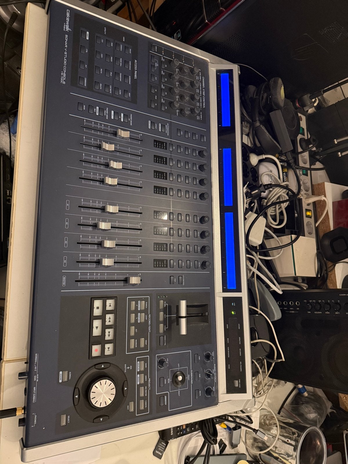 Cakewalk by Roland SONAR V-Studio 700C DAW Controller, Muziek en Instrumenten, Ophalen of Verzenden, Gebruikt, 20 kanalen of meer