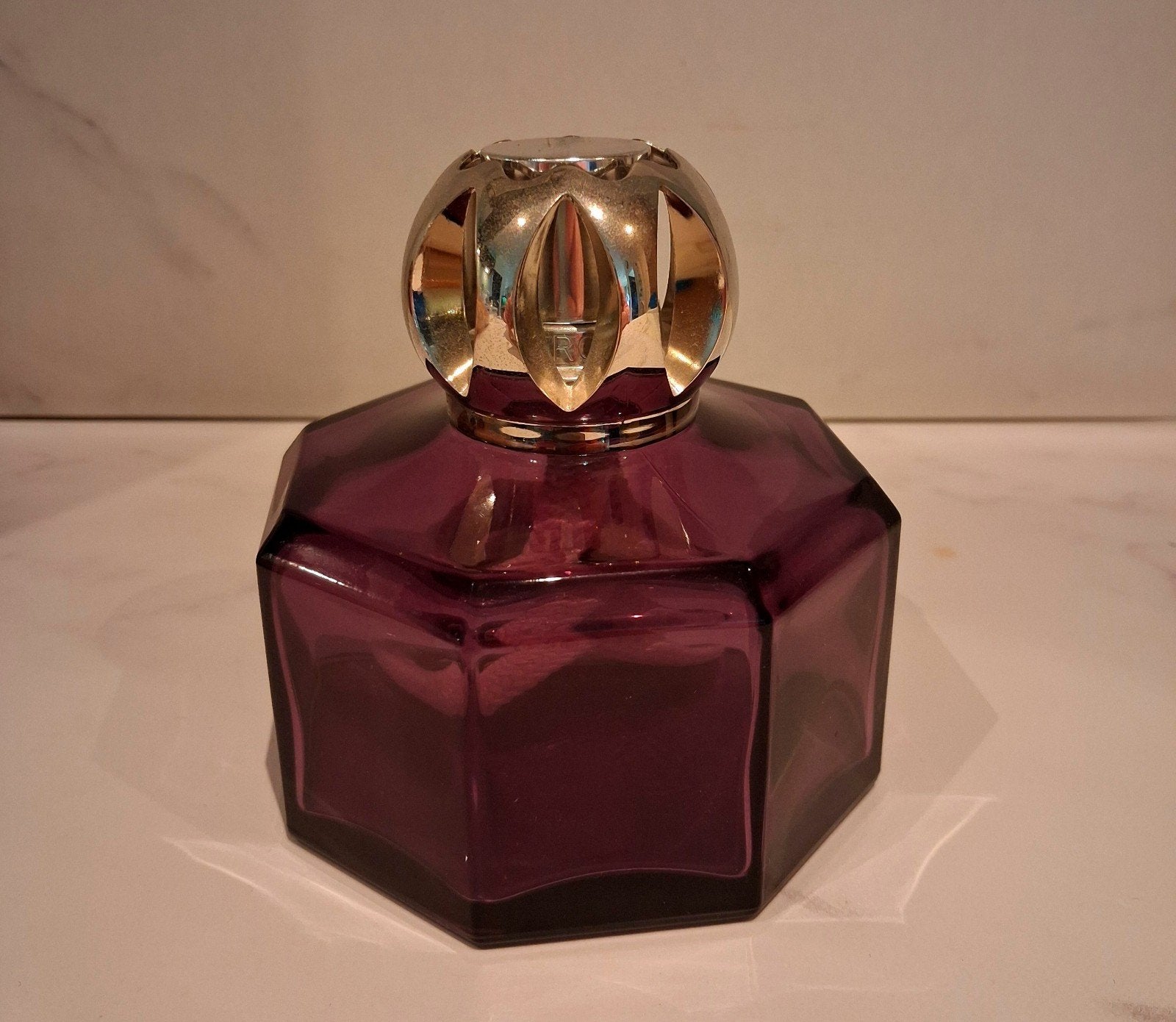Lampe Berger paars met lont en brander, Ophalen of Verzenden, Zo goed als nieuw, Paars, Glas