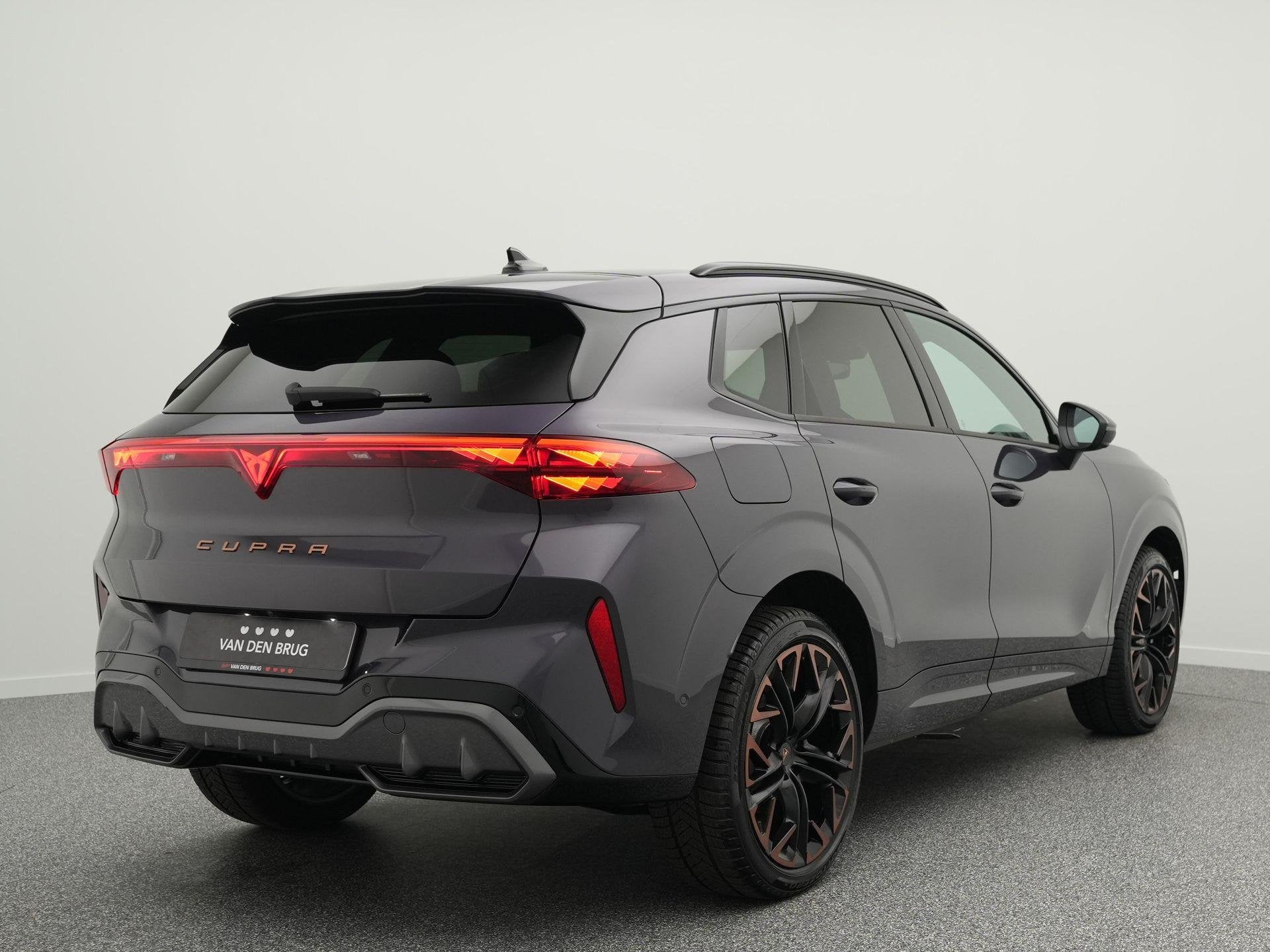 CUPRA Terramar 1.5 TSI e-Hybrid 204pk Business | LED Matrix, Auto's, Cupra, 1798 kg, 150 min, Alcantara, 26 kWh