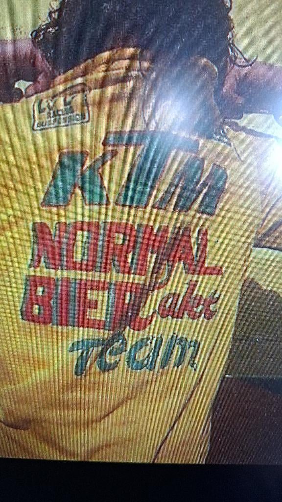 t shirt normaal bier tact team    te koop gevraagt, Ophalen, Zo goed als nieuw, Kleding, Gesigneerd
