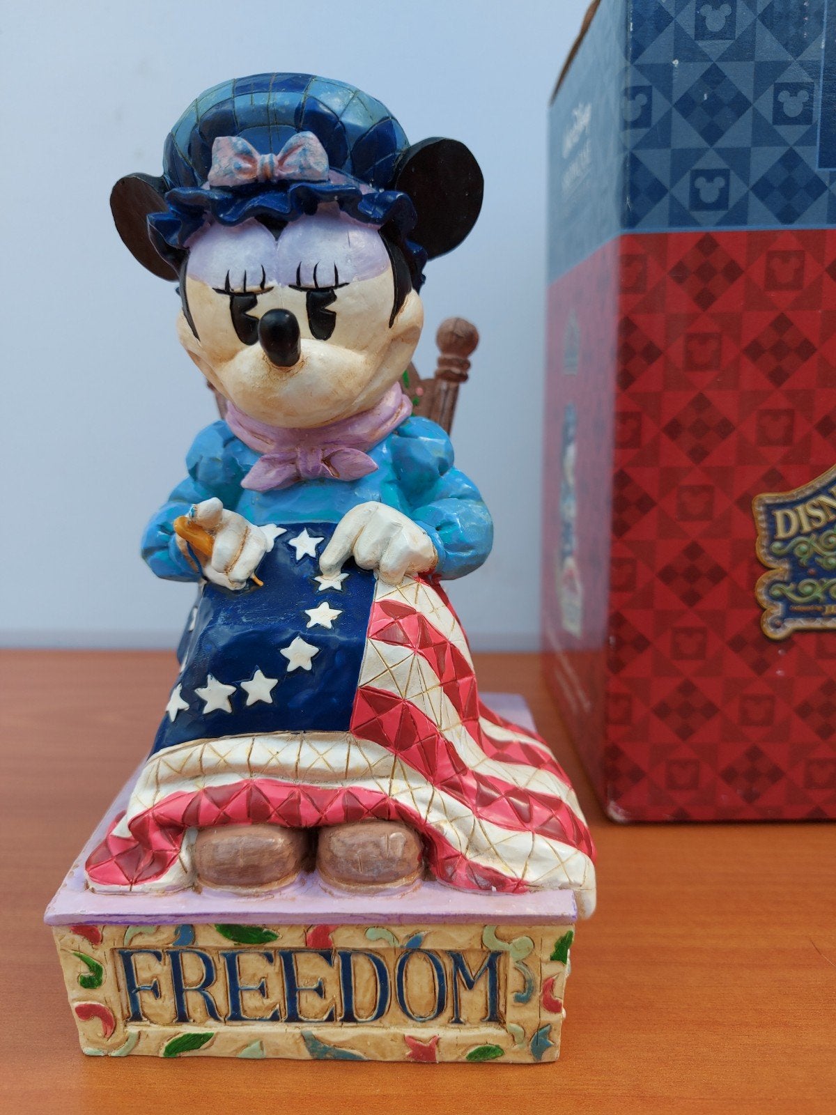 Minnie Mouse Disney Traditions, Ophalen of Verzenden, Mickey Mouse, Zo goed als nieuw, Beeldje of Figuurtje