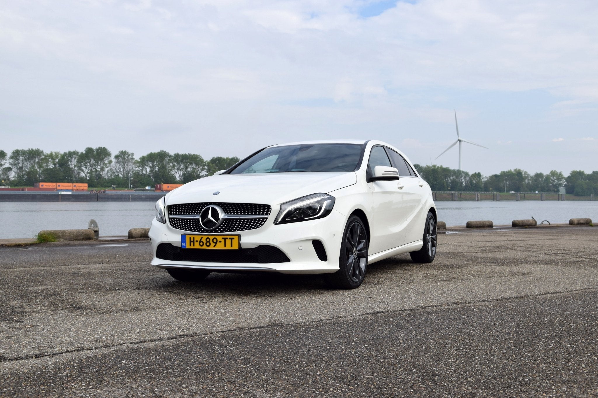 Mercedes-Benz A-Klasse 180 (bj 2016), Auto's, Gebruikt, Euro 6, 4 cilinders, Wit
