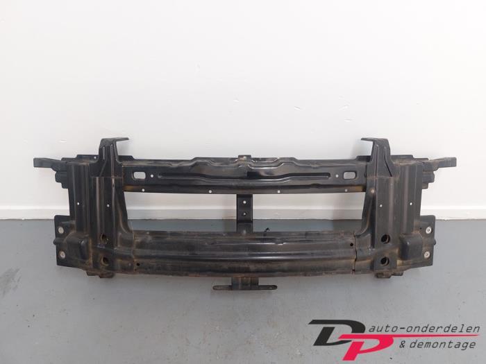 Frontpaneel van een Opel Antara
