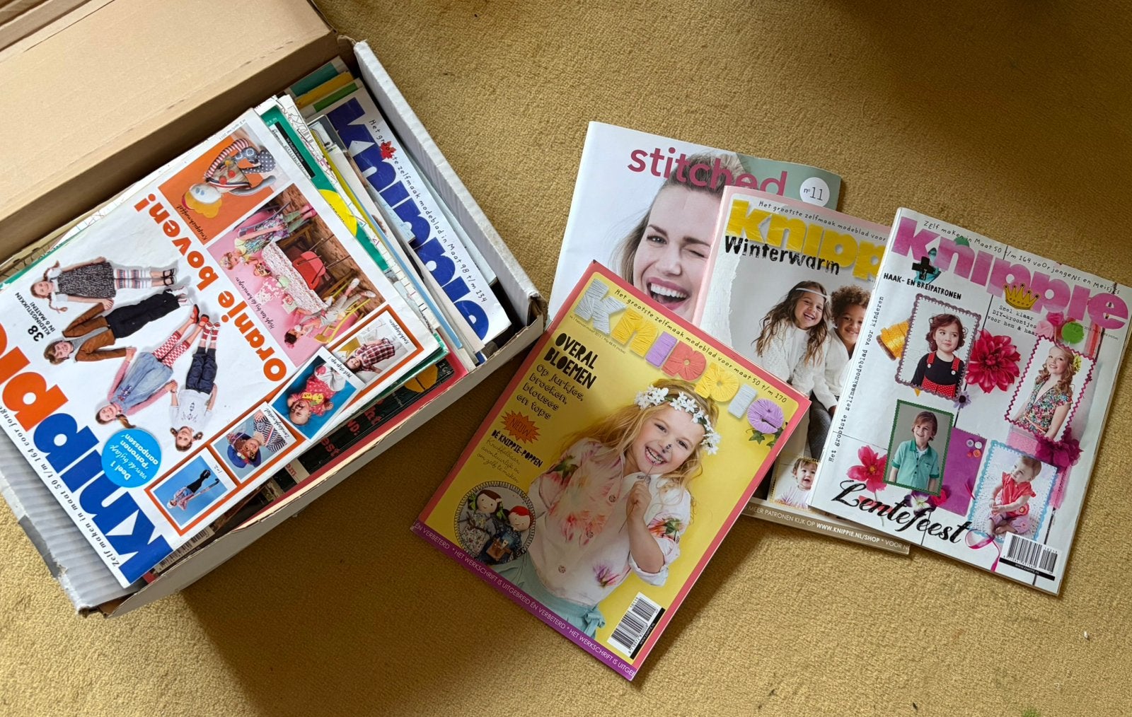 Knippie tijdschriften met naaipatronen, Ophalen, Zo goed als nieuw