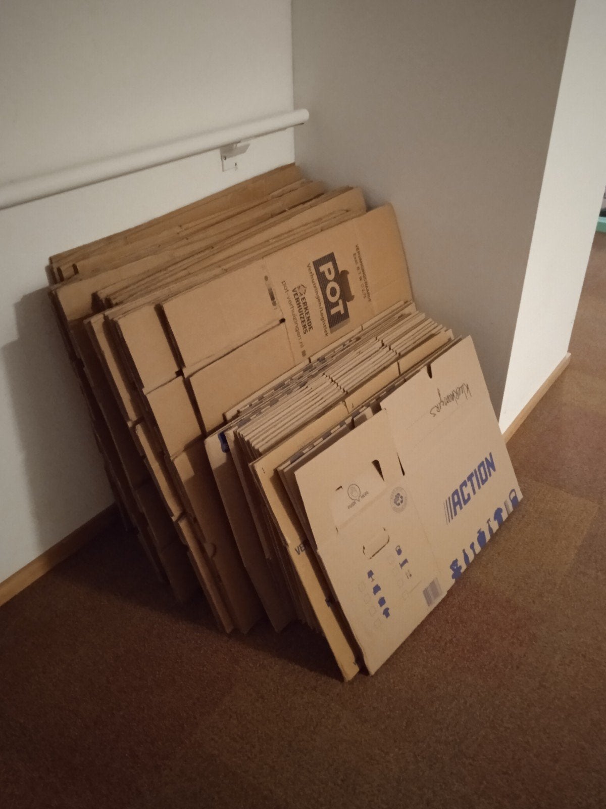 Verhuisdozen (Pot Verhuizingen en Action), Doe-het-zelf en Verbouw, Kratten en Dozen, Ophalen, Opvouwbaar, Minder dan 50 cm, Minder dan 40 cm