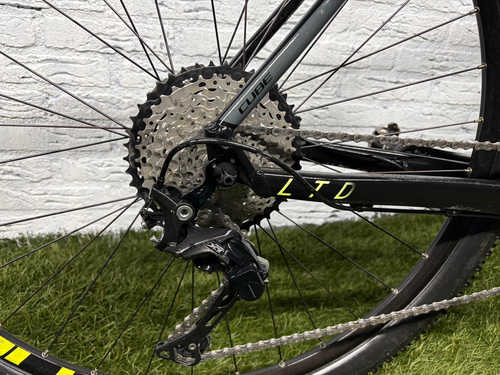 Foto 8 van Cube LTD RACE 29 inch frame XL mountainbike deore xt 2x11 29