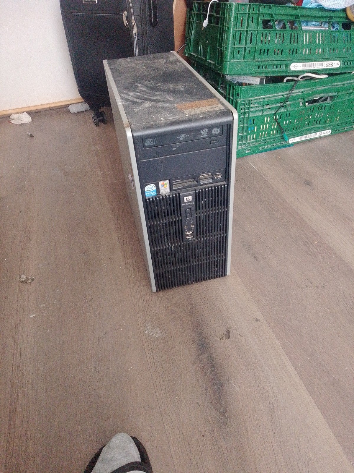HP Desktop PC - Ouder model, werkt nog goed, Computers en Software, Desktop Pc's, Gebruikt, Onbekend, HDD, Minder dan 4 GB, Ophalen of Verzenden