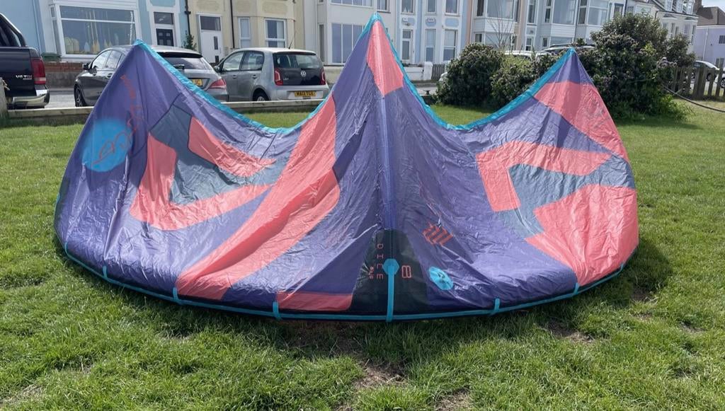 Duotone SLS Dice kite 8m, Watersport en Boten, Geen board, Ophalen of Verzenden, Zo goed als nieuw