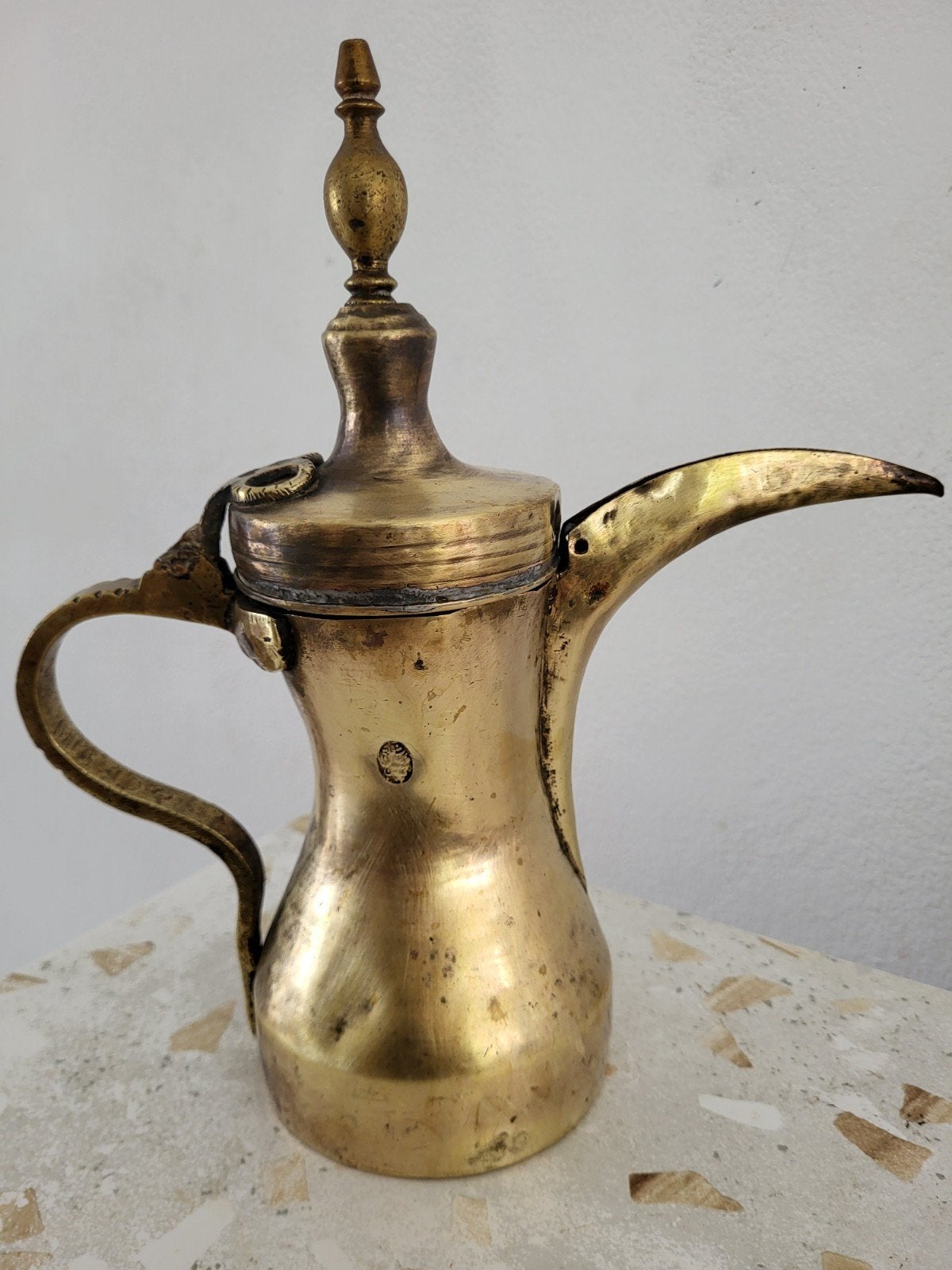 Grote Antieke Arabische Messing Koffiepot (Dallah) met Stemp, Ophalen of Verzenden