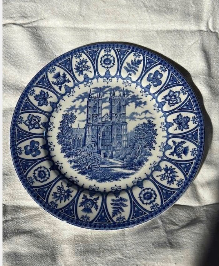 Vintage Herdenkingsbord Elisabeth “Queen’s Silver Jubilee”, Overige typen, Ophalen of Verzenden, Zo goed als nieuw, X