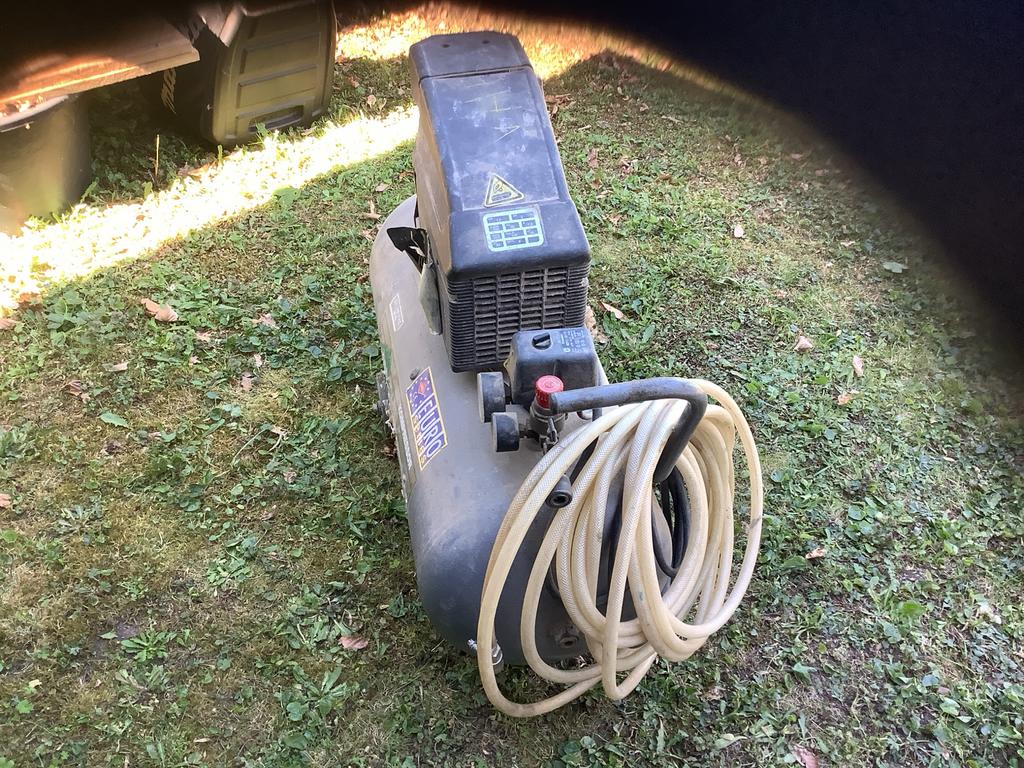 Airpress Compressor HLO 230/20 - Gebruikt, Gebruikt, 6 tot 10 bar, Ophalen of Verzenden, Minder dan 200 liter/min