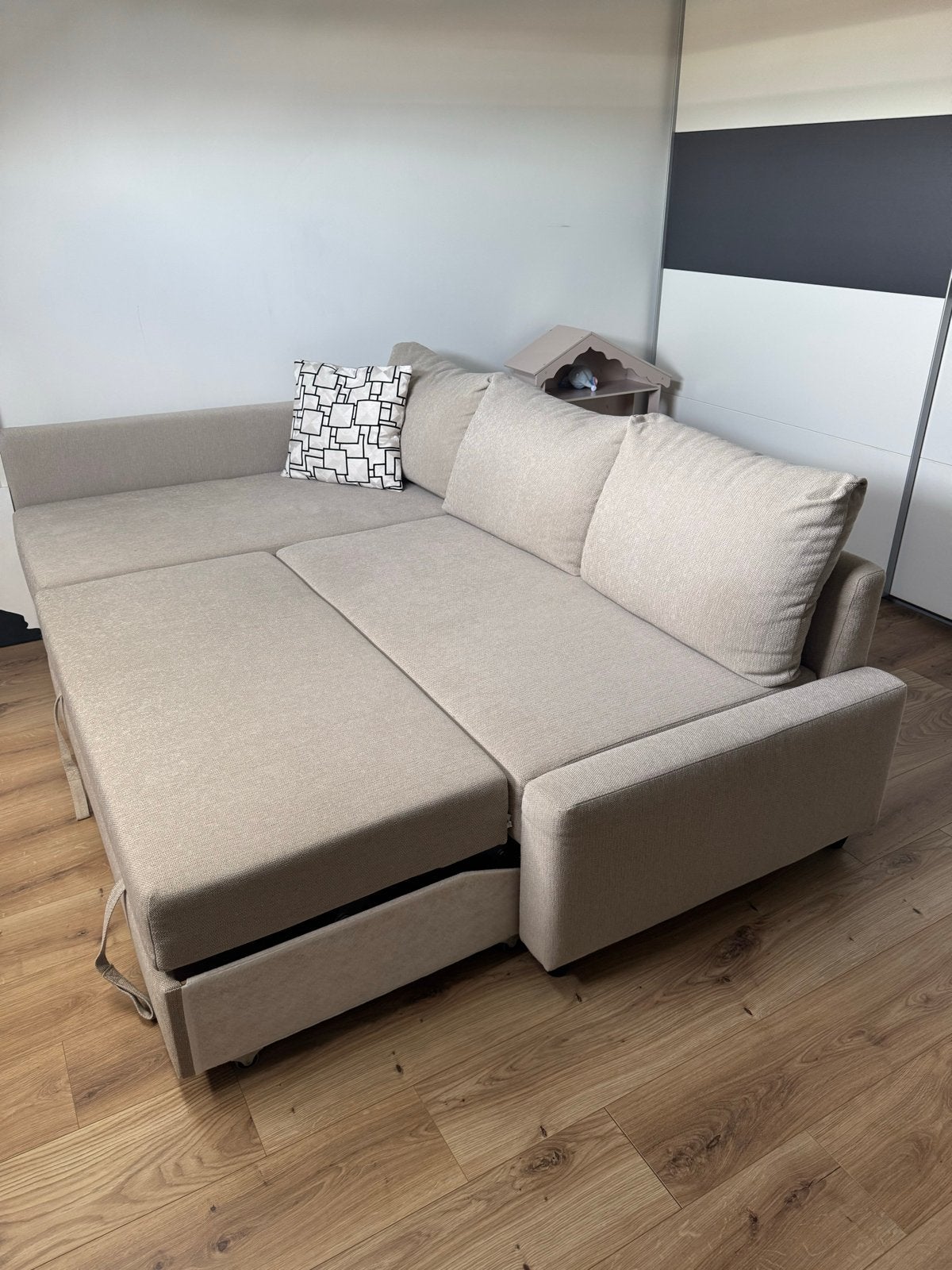 Comfortabele slaapbank met opbergruimte, Ophalen, Gebruikt, Beige, Tweepersoons