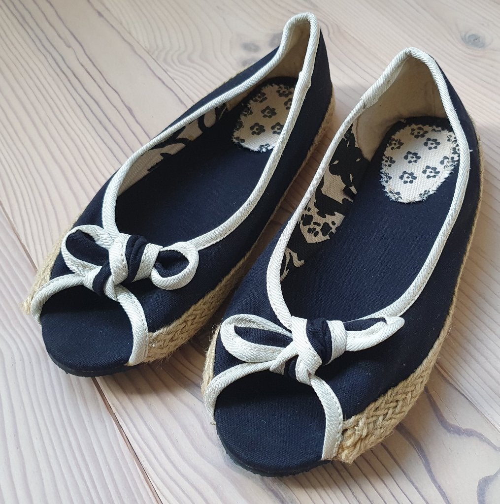 leuke ongedragen stoffen espadrilles, maat 38, Verzenden, Zwart, Zo goed als nieuw, Espadrilles of Moccasins