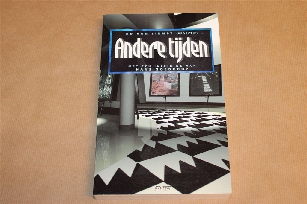 Andere Tijden — Recente Geschiedenis, NPS & VPRO, Ophalen of Verzenden, Gelezen, Europa