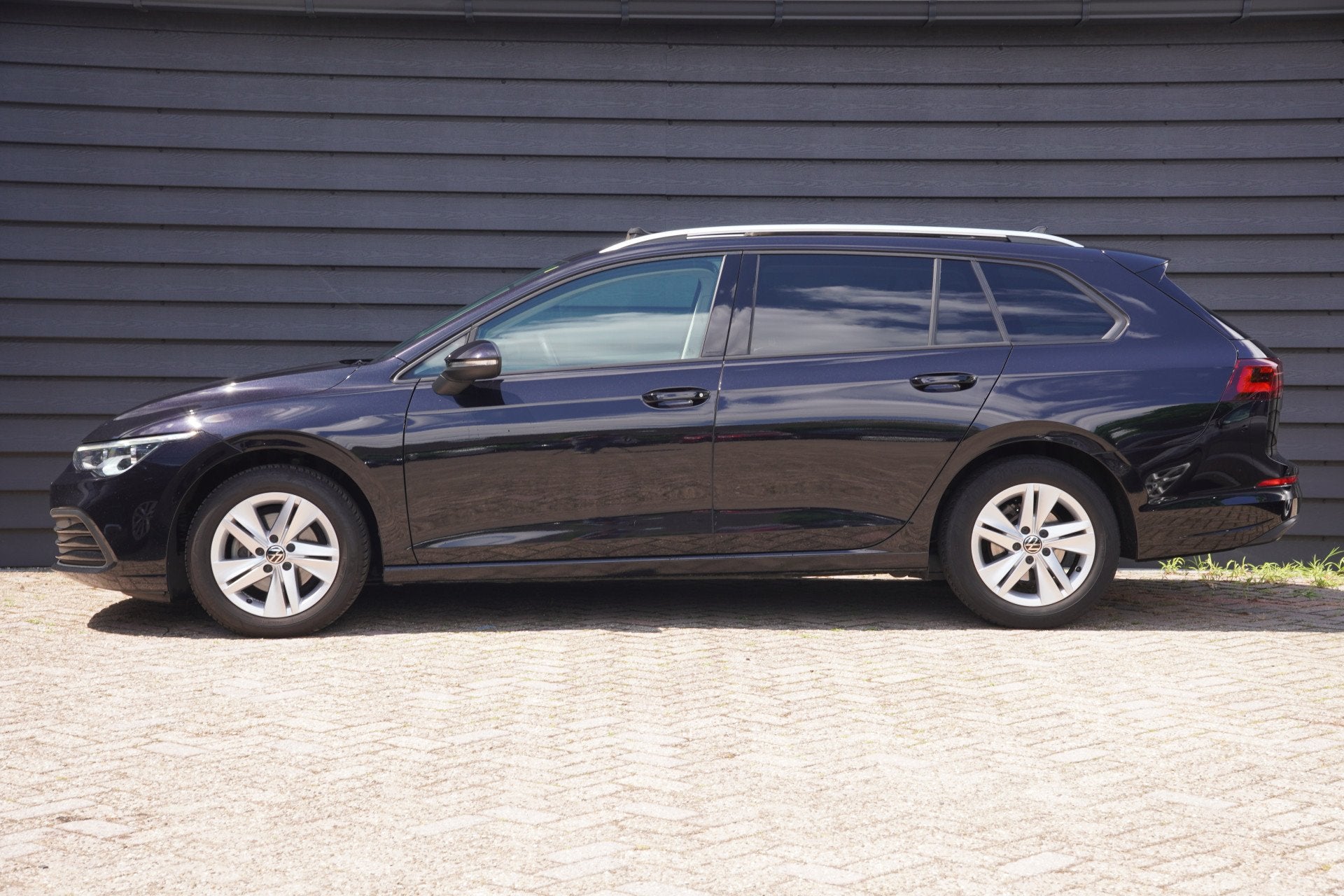 Volkswagen Golf Variant 1.0 eTSI Life Business - PANODAK - A, Auto's, Stof, Gebruikt, Zwart, 19 km/l