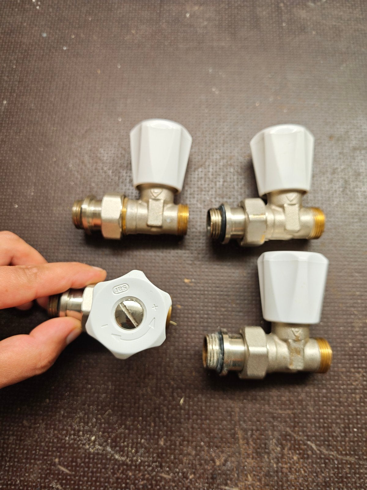 4 radiatorkranen - Zo goed als nieuw, Ophalen of Verzenden, Zo goed als nieuw, Overige typen