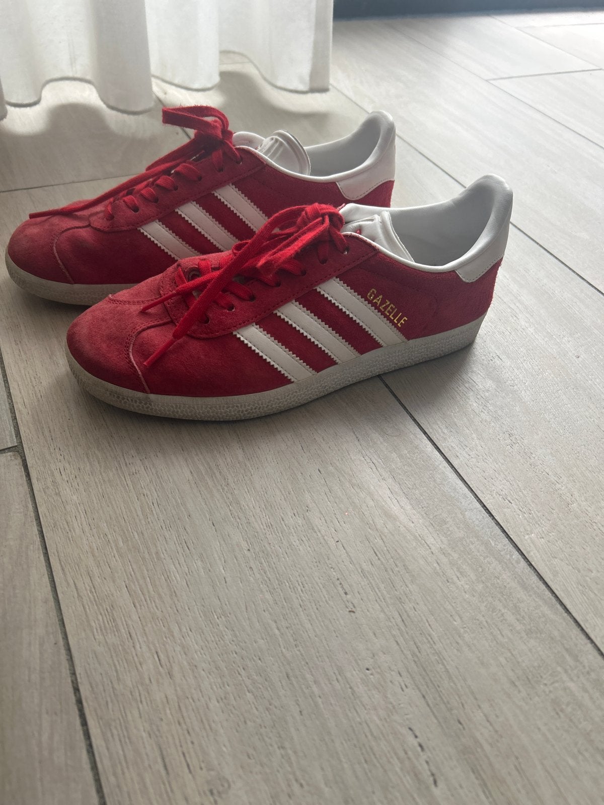 Adidas Gazelle sneakers rood - Maat 38, Ophalen of Verzenden, Zo goed als nieuw, Rood, Sneakers of Gympen