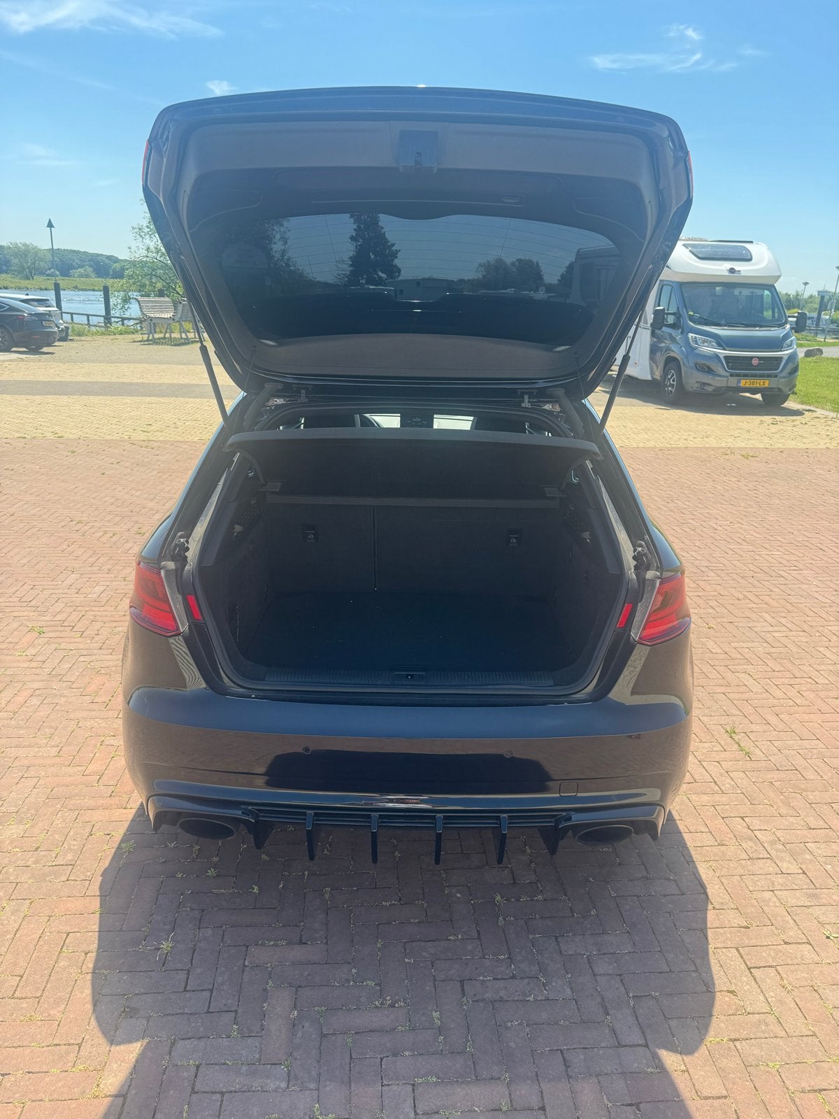 Foto 13 van Audi RS3 2.5 270KW Sportback 2016 Zwart