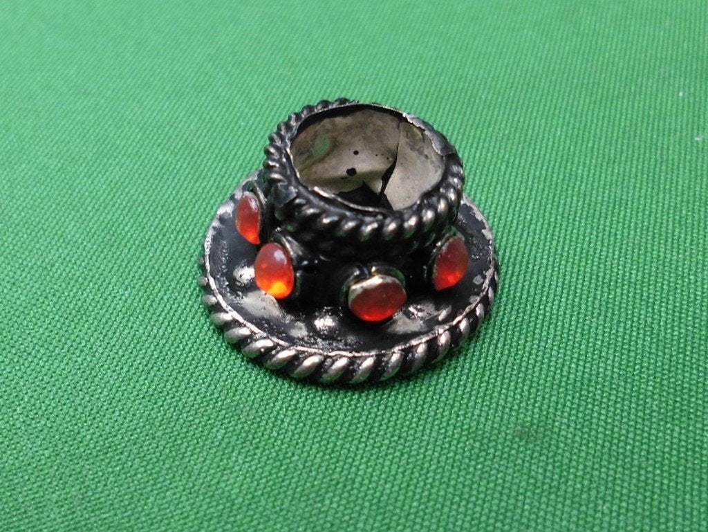 Zilverkleurig Mendak Keris Java Rode Stenen Krissen MDR01, Antiek en Kunst, Handgemaakt, Sieraad, Verzenden, Indonesië